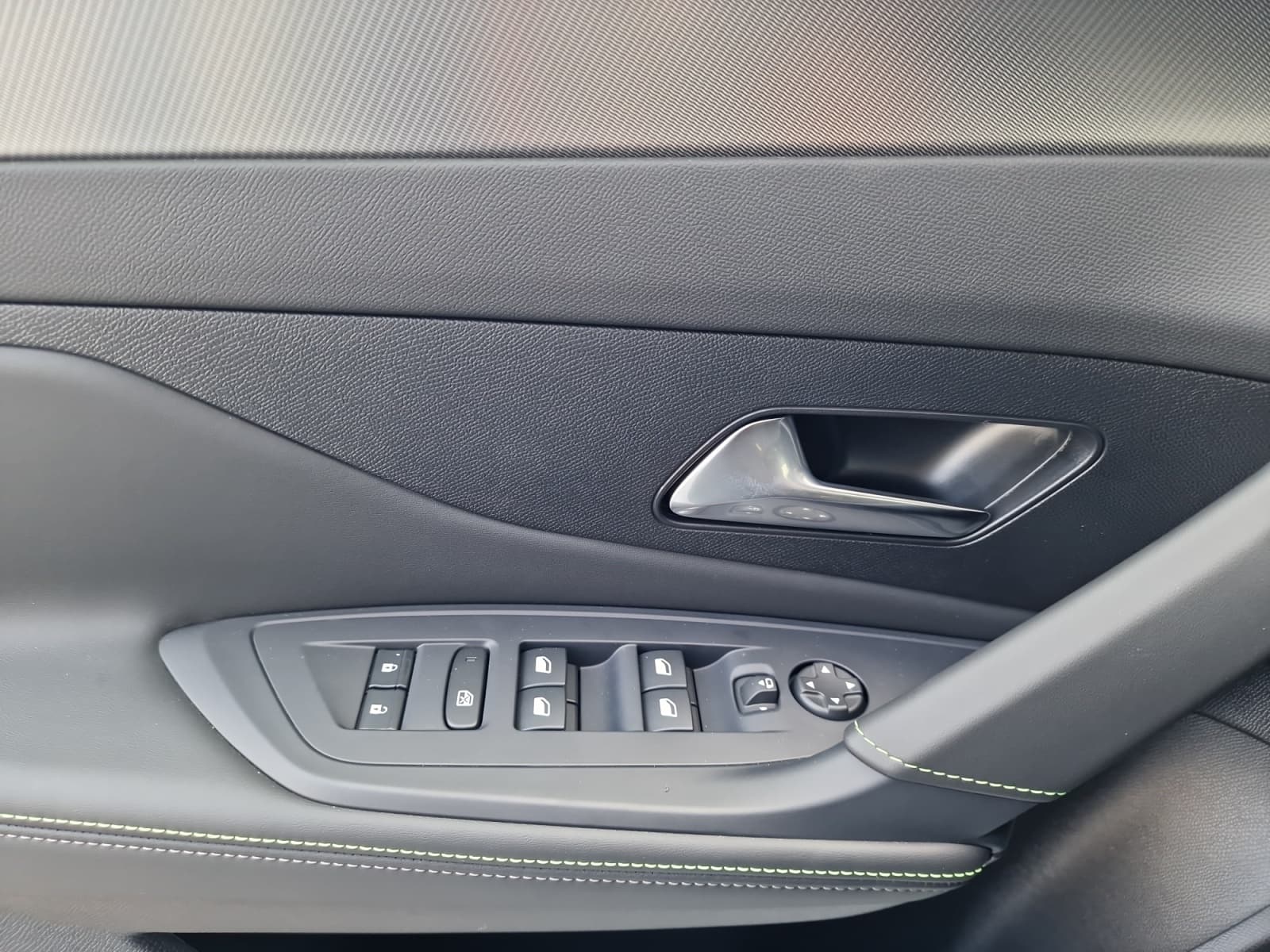 Peugeot 308 - Bild 16