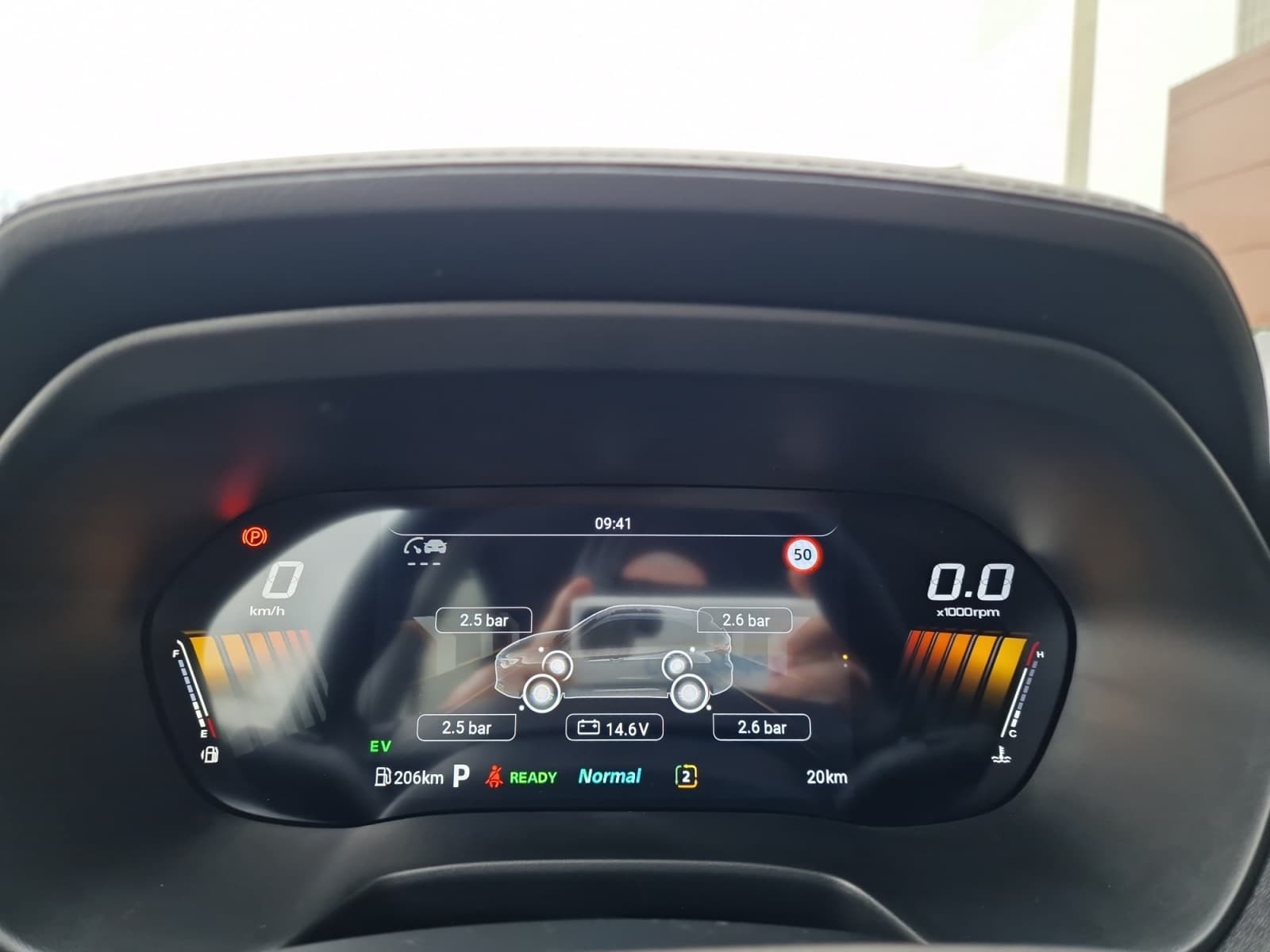 MG ZS - Bild 16