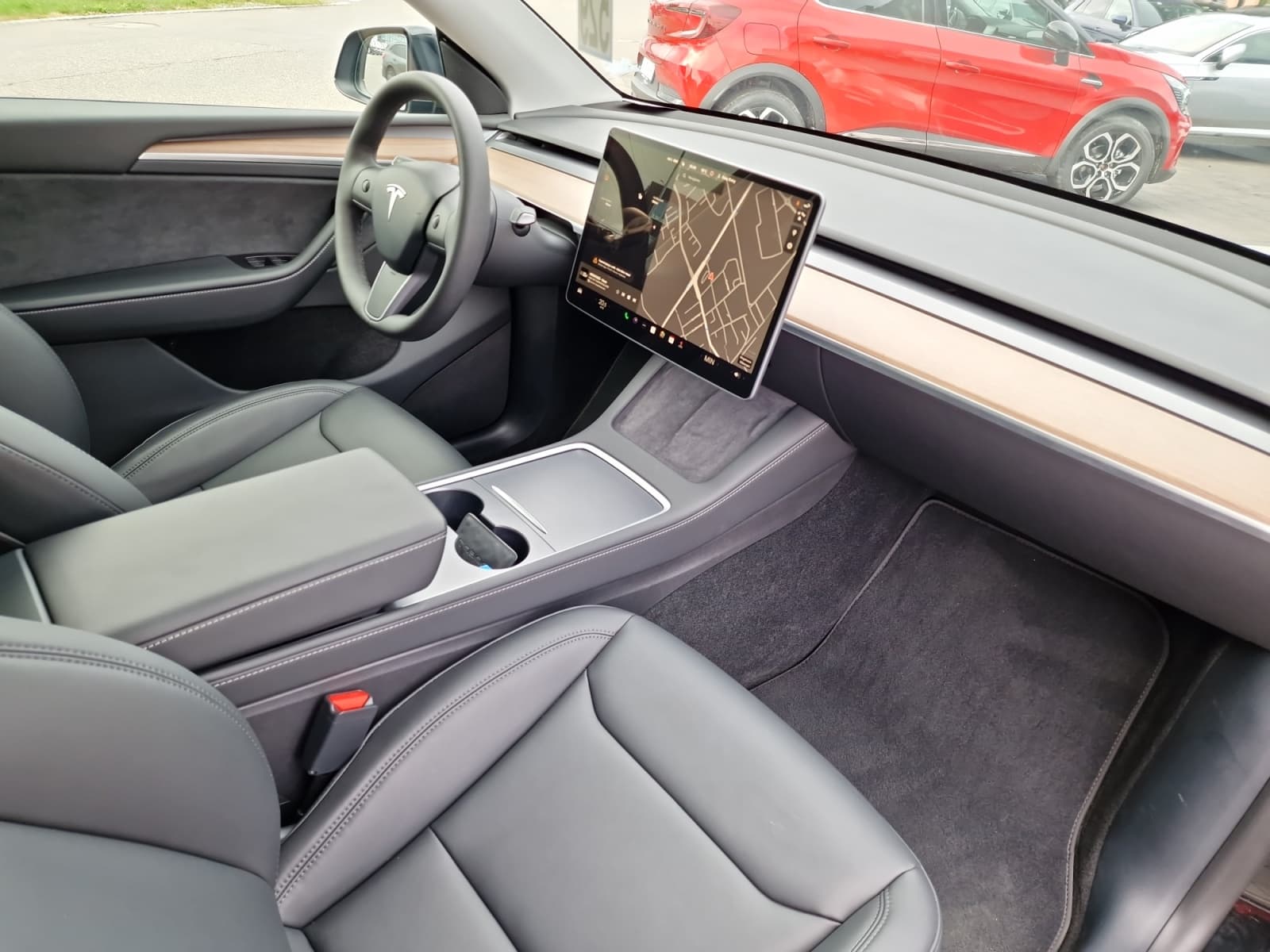 Tesla Model Y - Bild 14
