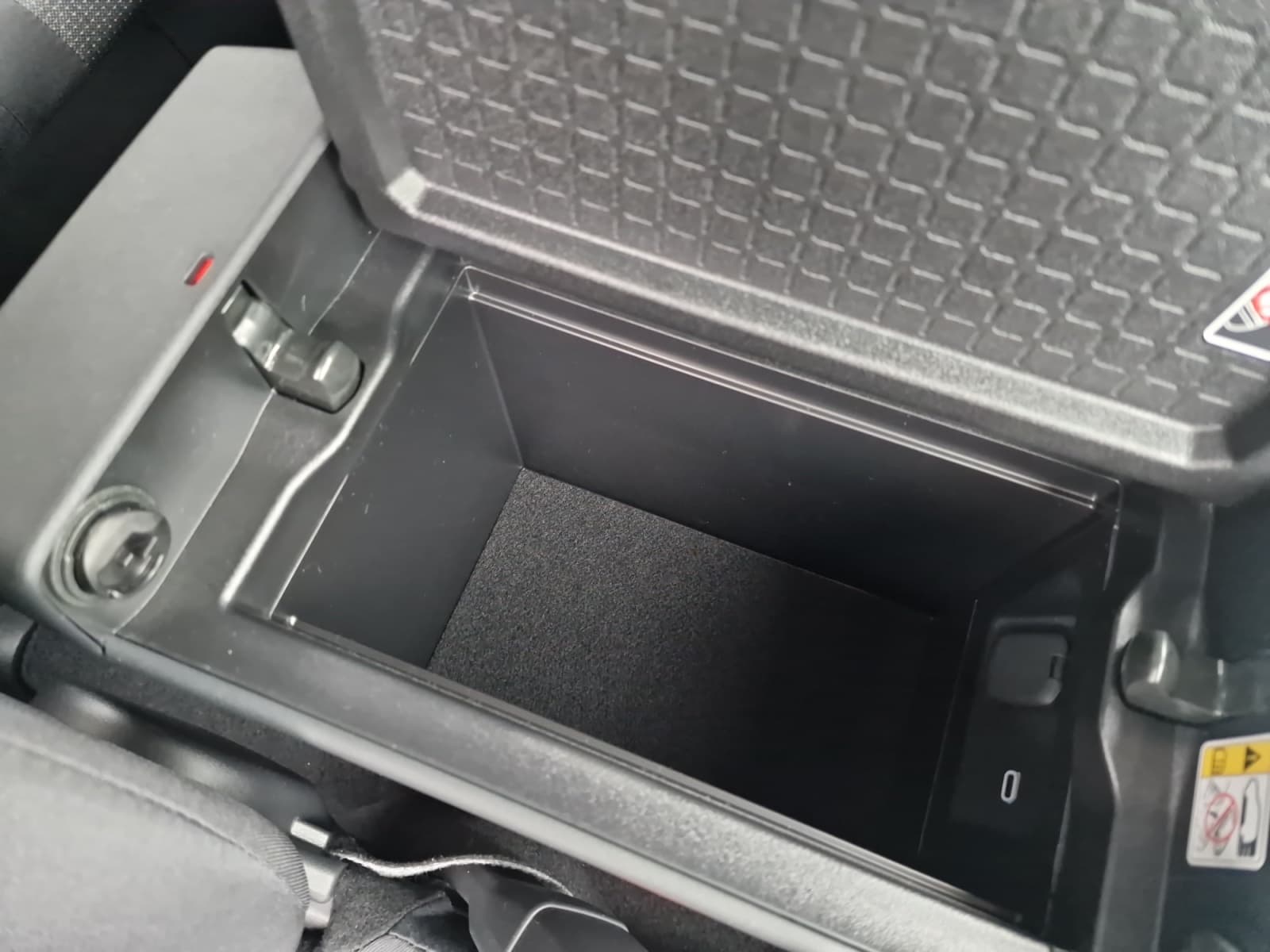Toyota Rav 4 - Bild 17